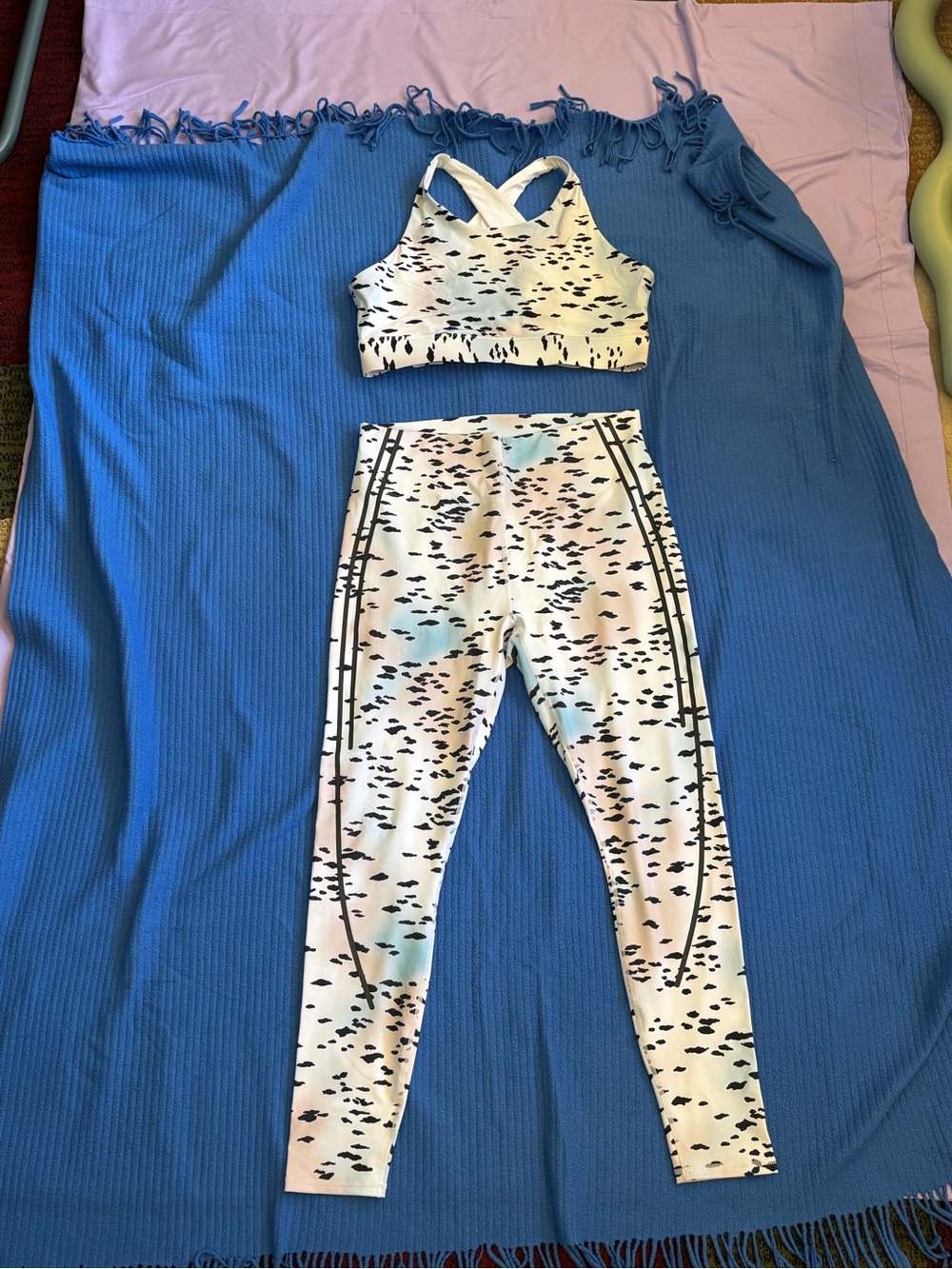 Fabletics White Multi-Print High-Waist Leggings & Matching Sports Bra Set